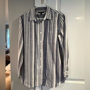 Women’s Banana Republic Button Down Shirt Size M